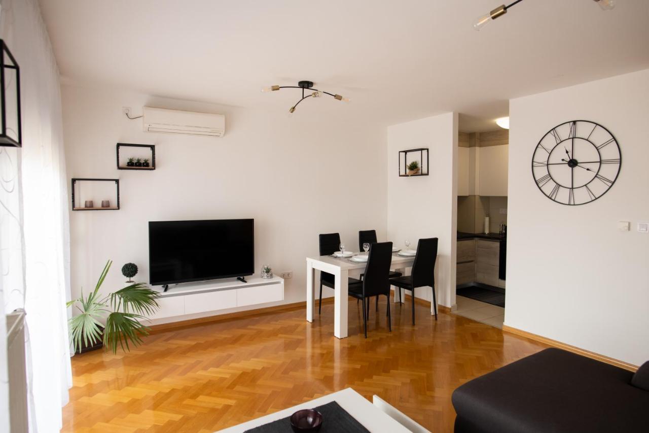Apartman Martes Σλαβόνσκι Μπροντ Εξωτερικό φωτογραφία